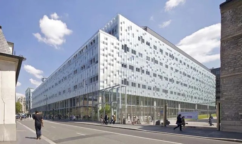 Hôpital et établissement de santé